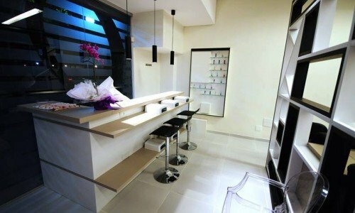 Vende-se Esmalteria / Salão especializado em unhas