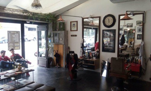 Barbearia de luxo muito bem localizada no Morumbi