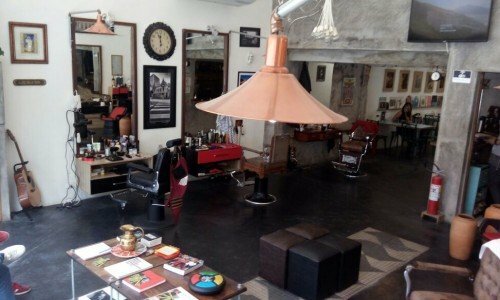 Barbearia de luxo muito bem localizada no Morumbi