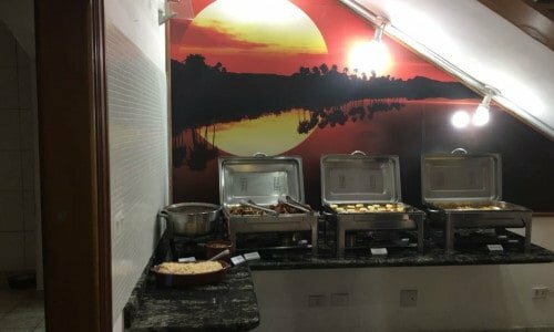 Excelente restaurante – ao lado de shopping center