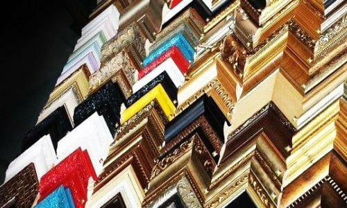 Indústria fabricante de quadros, espelhos, porta retratos e artigos de decoração