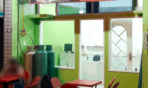 Pizzaria em funcionamento em Bangu