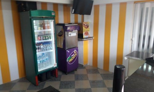 Ponto Pastelaria Lanchonete Dogão na praça Silvio Romero Tatuapé Montado
