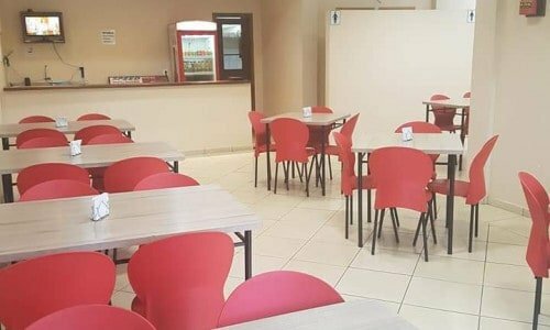Vende-se hamburgueria e pastelaria