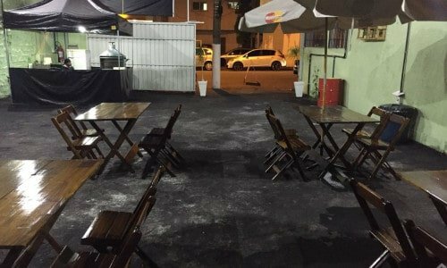 Vendo casa de espetos que também pode ser lava rápido e estacionamento