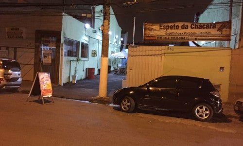 Vendo casa de espetos que também pode ser lava rápido e estacionamento