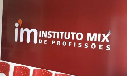 ESCOLA DE CURSOS PROFISSIONALIZANTES