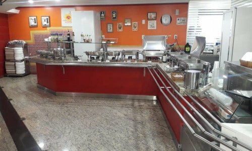 Restaurante self service em praca de alimentacao asa norte