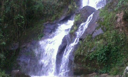Sítio, pousada, restaurante com cachoeira