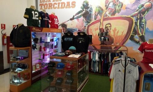 Vendo quiosque de roupas e materiais esportivos