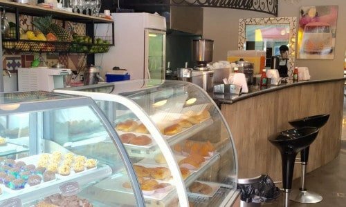 Vendo Restaurante Hamburgueria e Café 28 anos no mercado, completo