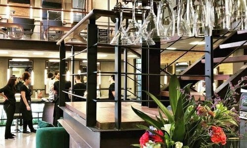 Café Bar em Salão de Luxo