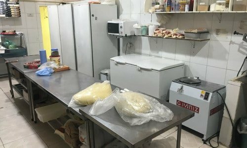 Esfiharia/Pizzaria Bairro Limão / SP