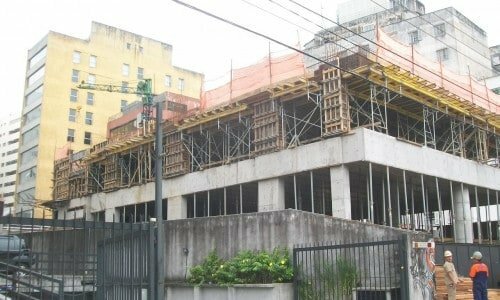 MINI GRUAS PARA LOCAÇÃO