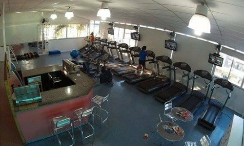 ACADEMIA BEM LOCALIZADA