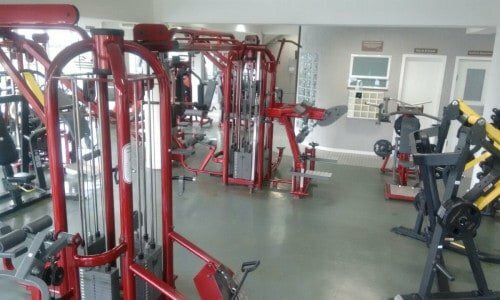 ACADEMIA BEM LOCALIZADA