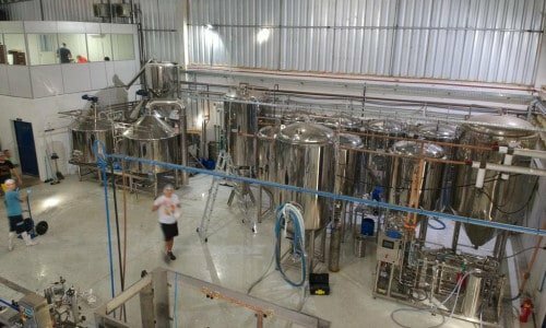 Cervejaria Artesanal Busca novo Sócio