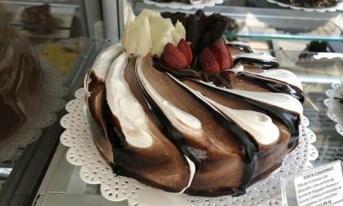 Fábrica – Tortas, Doces e Salgados com Bistro Incluso