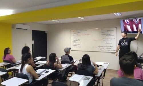 Maior rede de escolas especializada em língua portuguesa do Brasil