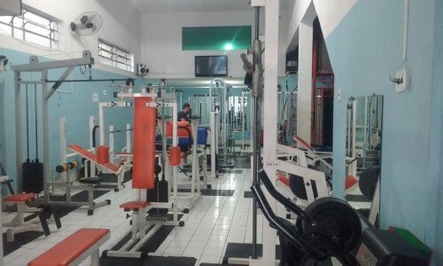 Academia com 250 alunos ativos