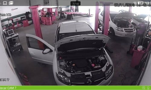 Centro automotivo em pleno funcionamento
