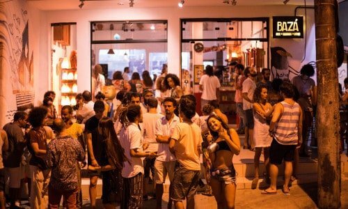 Loja Ampla, com Varanda, Cozinha translúcida Nova