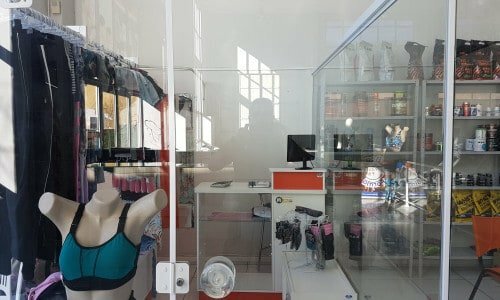 VENDO ACADEMIA 800M2 TODA EQUIPADA