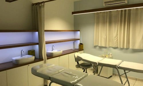Vendo Clínica Estética Facial, Corporal e Salão de Cabeleireiro