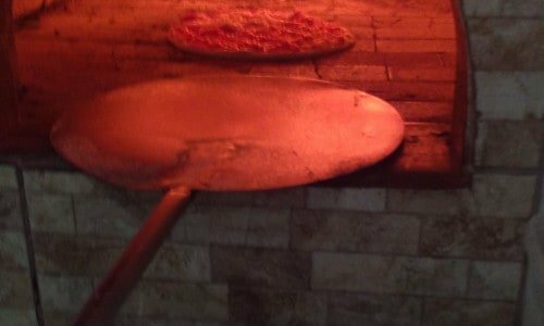 Vendo pizzaria com 21 anos