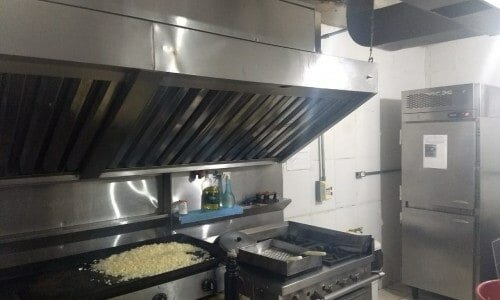 VENDO RESTAURANTE TOTALMENTE EQUIPADO EM BARUERI