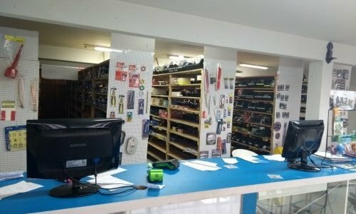 Auto center e auto peças