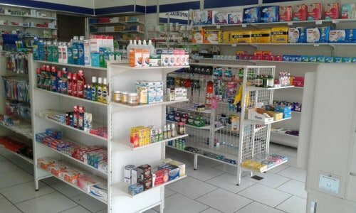 Vende-se Drogaria completa, com Farmácia Popular ativa e mais de 30 anos de funcionamento em Marília-SP