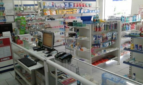 Vende-se Drogaria completa, com Farmácia Popular ativa e mais de 30 anos de funcionamento em Marília-SP