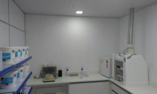 VENDE-SE FARMÁCIA DE MANIPULAÇÃO