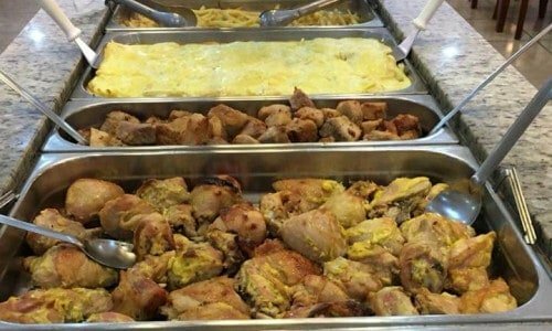 Restaurante em funcionamento Lindo