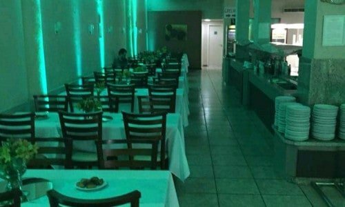 Restaurante em funcionamento Lindo