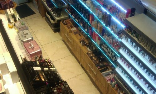 VENDO LOJA DE COSMETICOS
