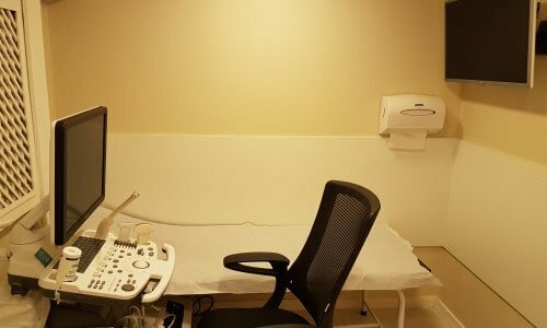 Clínica Médica, ultrassonografia e laboratório