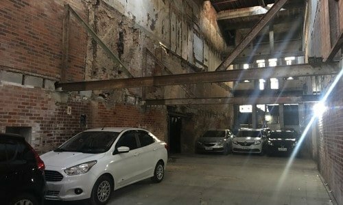 Estacionamento com imóvel próprio