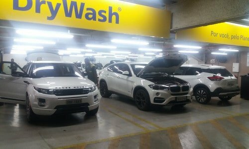 LOJA DE LAVAGEM A SECO AUTOMOTIVA