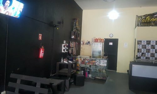 Passo o ponto Tabacaria e Lounge