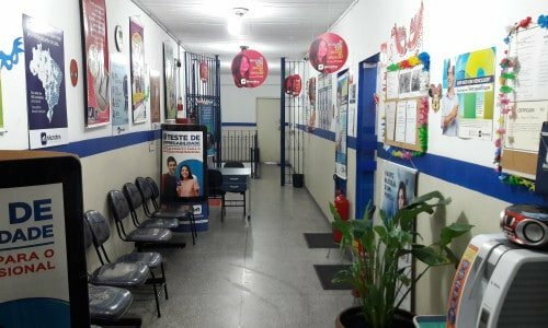 Vendo escola curso profissionalizante e inglês