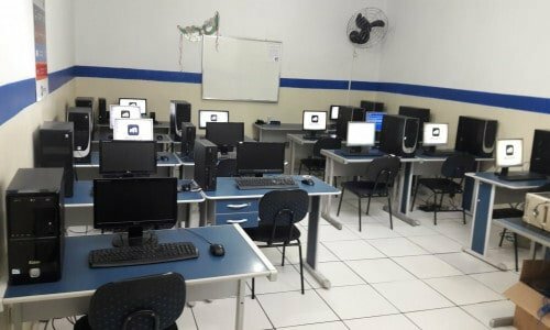 Vendo escola curso profissionalizante e inglês