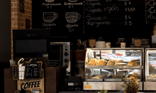Cafeteria aconchegante em excelente ponto