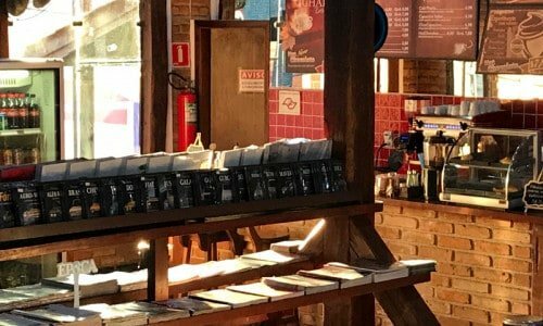 Cafeteria, Revistaria, Livraria e Muito Mais