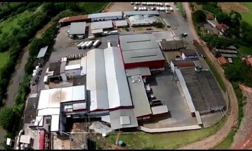 Grande Frigorifico no Sul de Minas esta a venda, exportando para 25 países, abatendo 1100 cabeças de gado por dia , com marca própria toda estrutura nova Mais detalhes chamar imbox