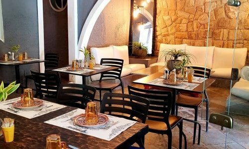 VENDO BISTRÔ RESTAURANTE É BISTRO NA BARRA DA TIJUCA COM 500M2  TODO PRONTO PARA TRABALHAR POR 420 MIL REAIS