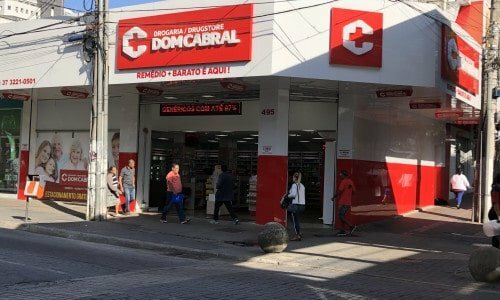 Vendo drogaria em operação