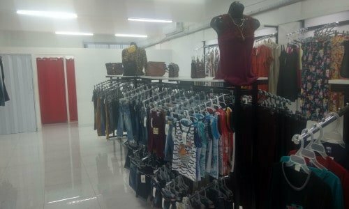 Vendo loja de roupas feminina