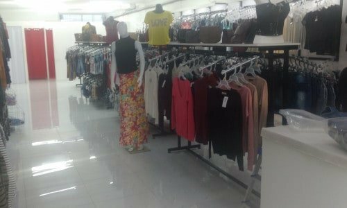 Vendo loja de roupas feminina